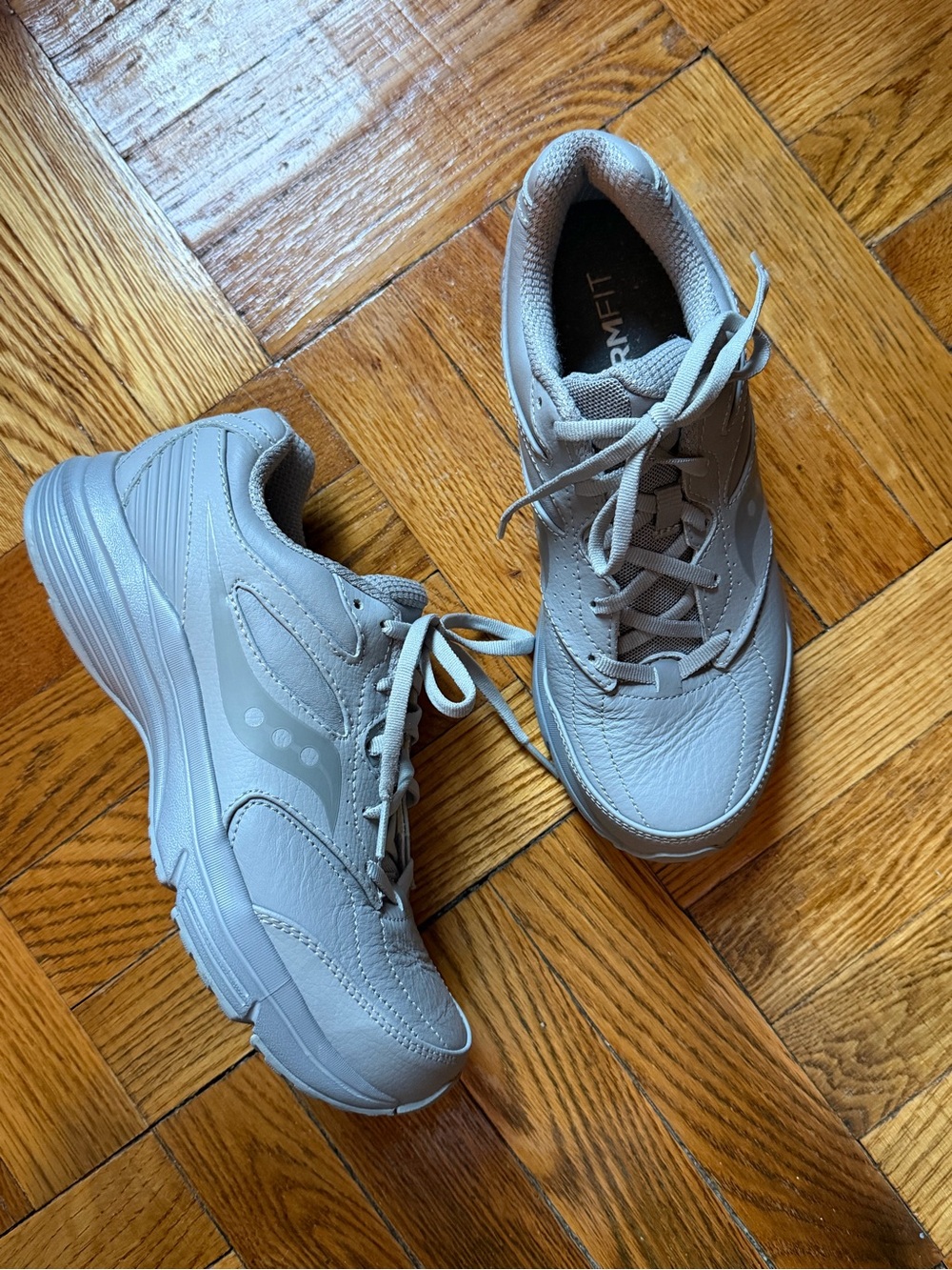 Saucony Women's Integrity Walker 3 Grey Leather Sneakers